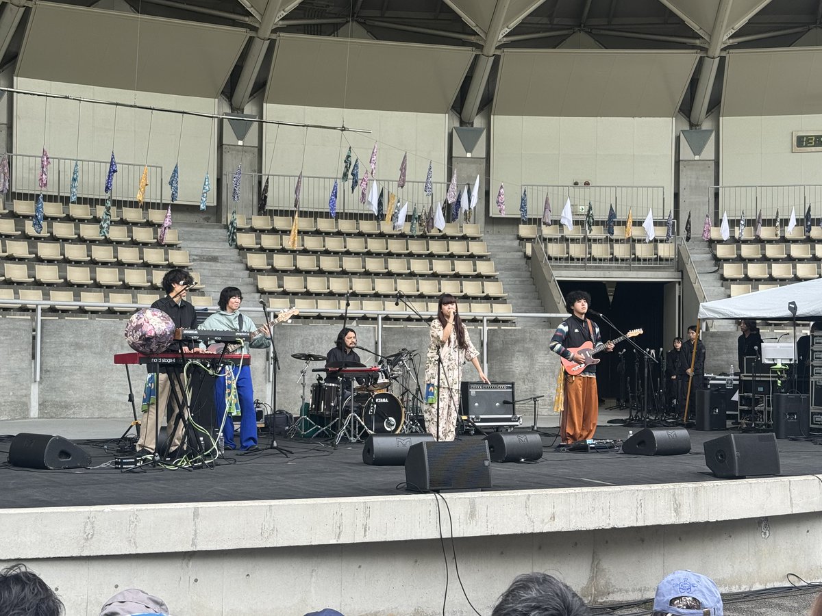 aroma_chology's tweet photo. 谷澤ウッドストック、スーパー登山部の音楽も会場にぴったり、思い出野郎Aチームは盛り上げ上手やし、気になってた口ロロもカッコよかったなー https://t.co/5HYLpDgP9j