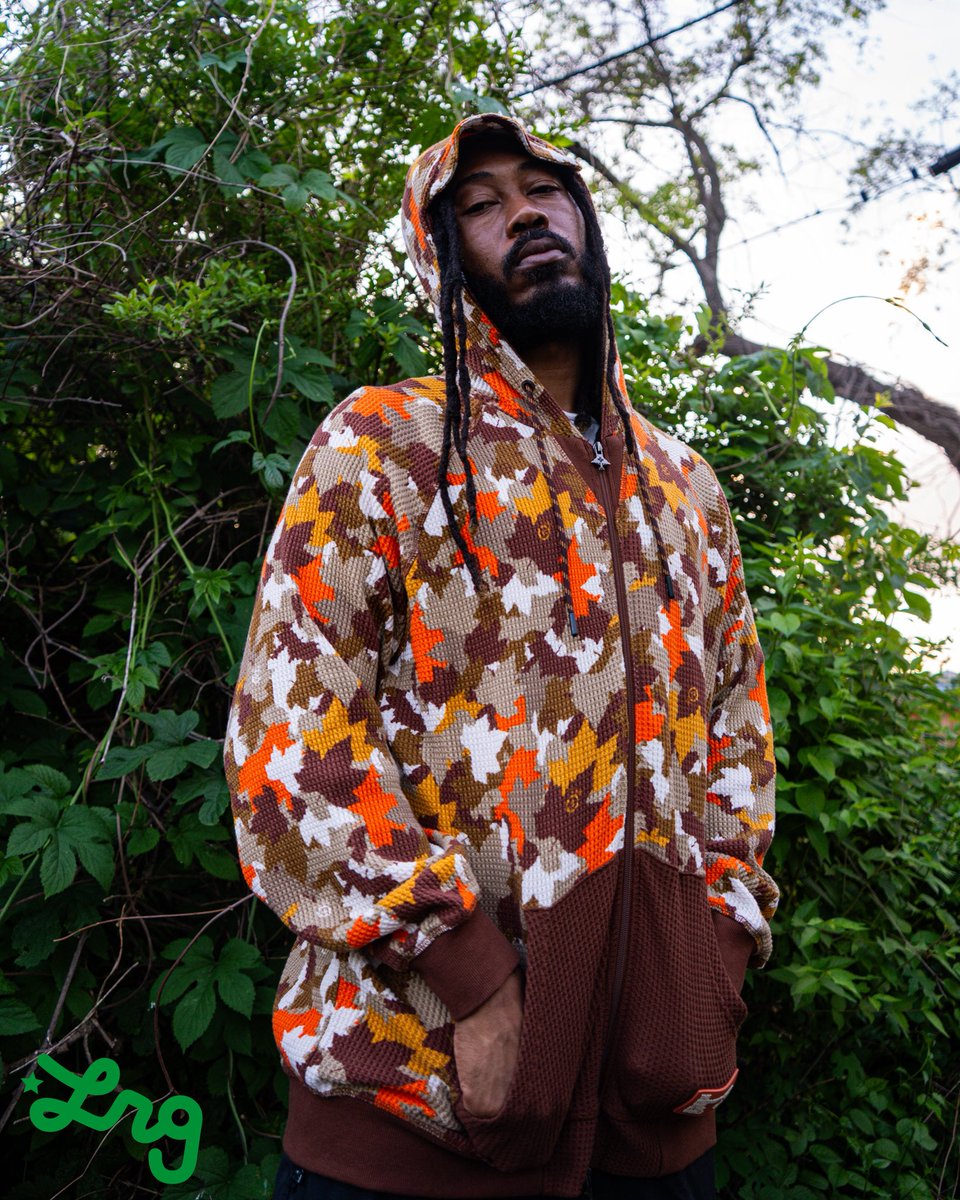 buckymalone703's tweet photo. NATURAL STATE 🍁🍂 @LRGClothing 🌲🎋 📸: @AlexRGiron https://t.co/MYSWSgQRin