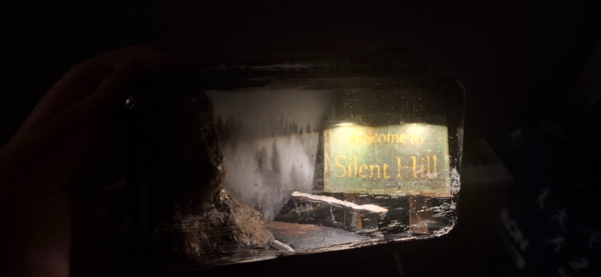 inniezinnie's tweet photo. Mini Silent Hill Diorama!

#silenthill https://t.co/atsKG02Qke