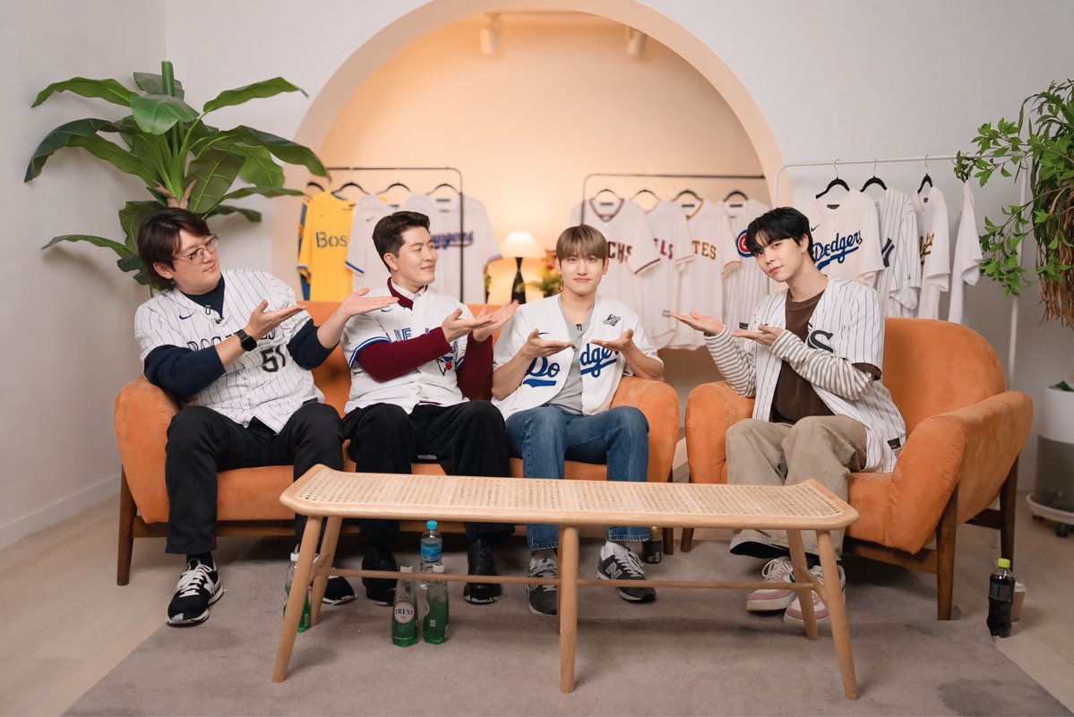 MLBKOR's tweet image. K-POP과 야구, 이 조합 실화냐✨⚾️ @NCTsmtown @TVXQ

풀 영상 보러가기👉 youtu.be/cbX9Ik5Z7Xk

#MAXCHANGMIN #TVXQ! #MLB
#NCT #NCTJOHNNY