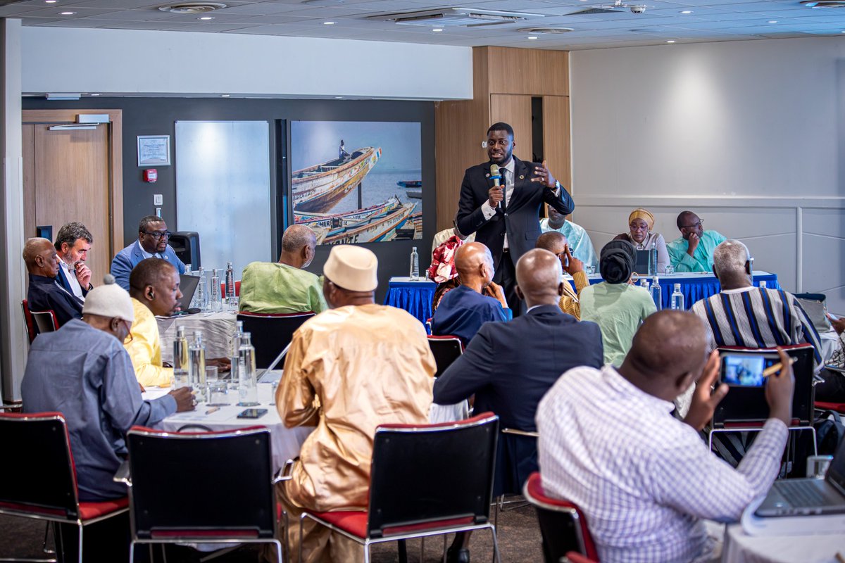 FAOWestAfrica's tweet image. 💧Au cœur des échanges: l’accès durable à l’eau pour les systèmes pastoraux, la gouvernance des ressources hydriques et la résilience face aux changements climatiques. 
#TenureDeLEau #Pastoralisme #Résilience
@FAO 
@EmbEspSenegal 
@AECID_es