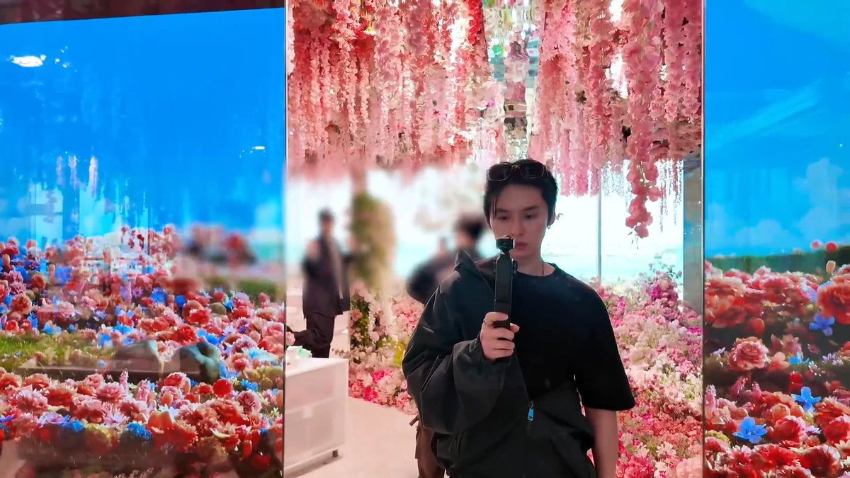 lena ✰ tweet media