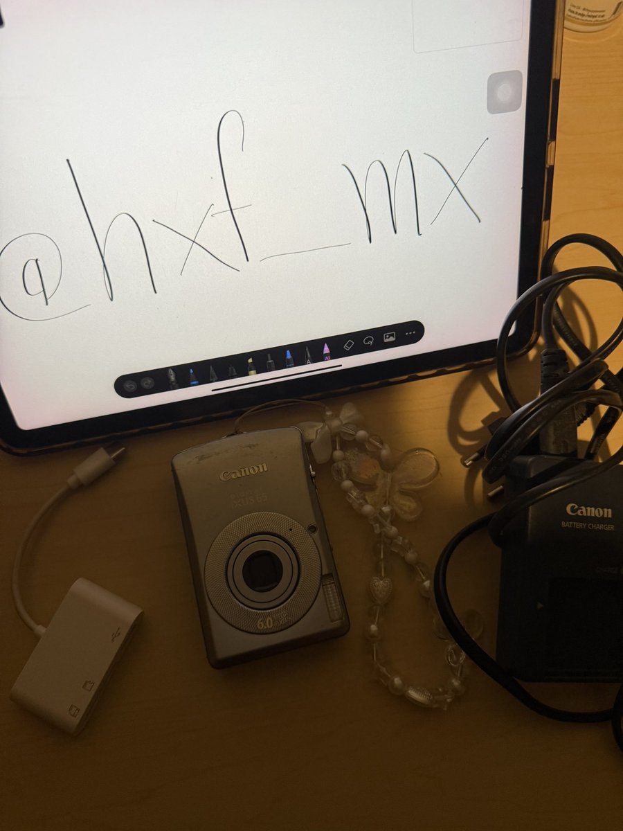 hxf_mx's tweet photo. ปล่อยต่อ canon ixus65/ixy80
3200 รส
-กล้องใช้งานได้ปกติ ทำงานเต็มระบบทุกอย่าง
-แฟลชทำงาน
-ซูมเข้าออกปกติ
สิ่งที่จะได้ไป
-บอดี้กล้อง
-ที่ชาร์จ
-แบตเตอรี่+เมมโมรี่การ์ด
-แถมตัวอ่านเมมโมรี่
-กระเป๋าใส่กล้อง
สนใจdm พต
#กล้องดิจิตอลมือสอง #กล้องดิจิตอล #ส่งต่อกล้องดิจิทัล https://t.co/1vtCuR25GM