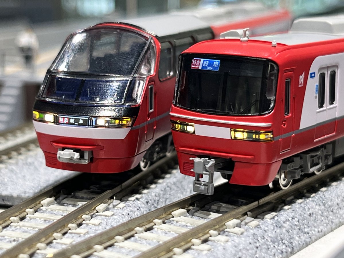 特製完成品売り場に名鉄1200系+1800系(1113F+1807F) 8両編成をご用意