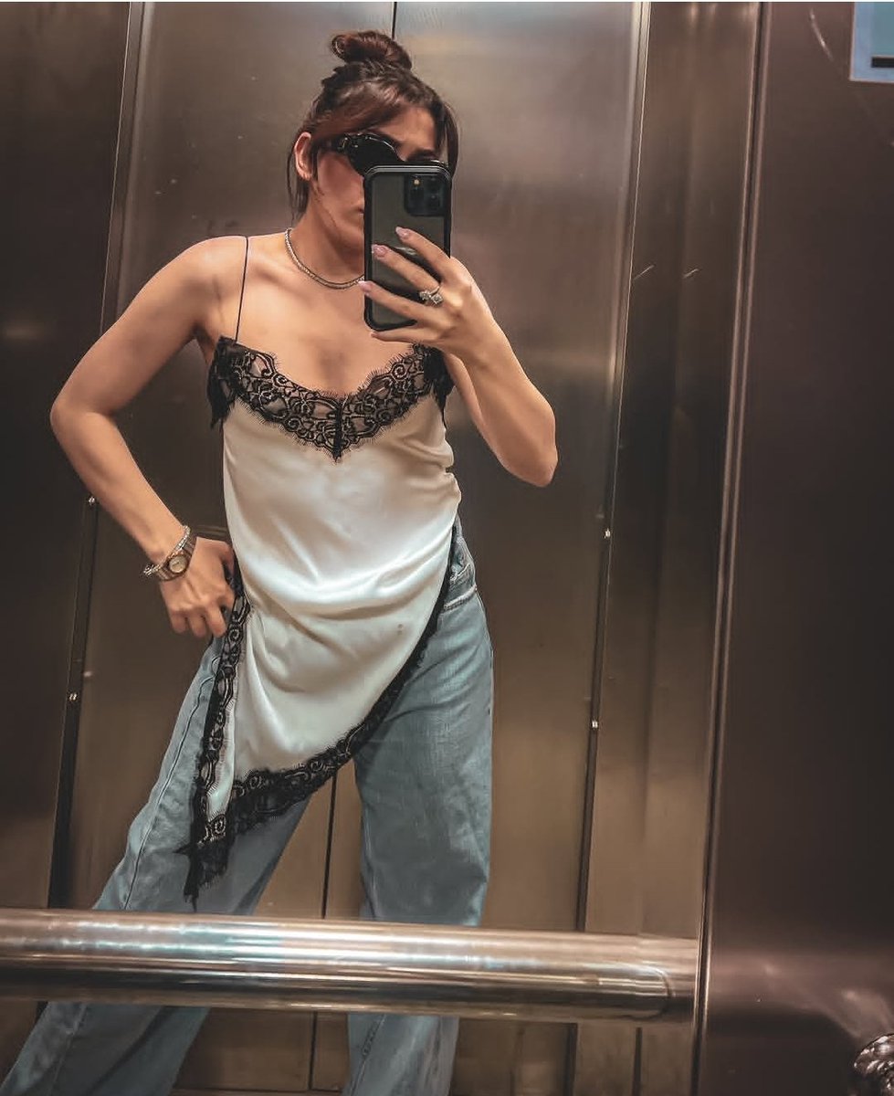 عروس دنیای فال tweet media