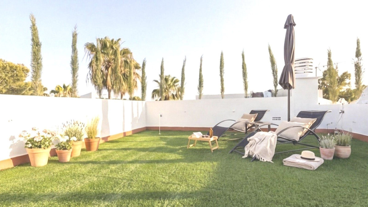 YourDreamHomeEs's tweet image. New to the market in Elviria! €400,000.

Modern 3 bed penthouse with two terraces, BBQ area and just 7 minutes to the beach.

💬Tag someone who would love this lifestyle!

More info
yourdreamhome.es/property/marbe…

#Elviria #PenthouseForSale #SpainProperty #CostaDelSol #DreamHomeInSpain