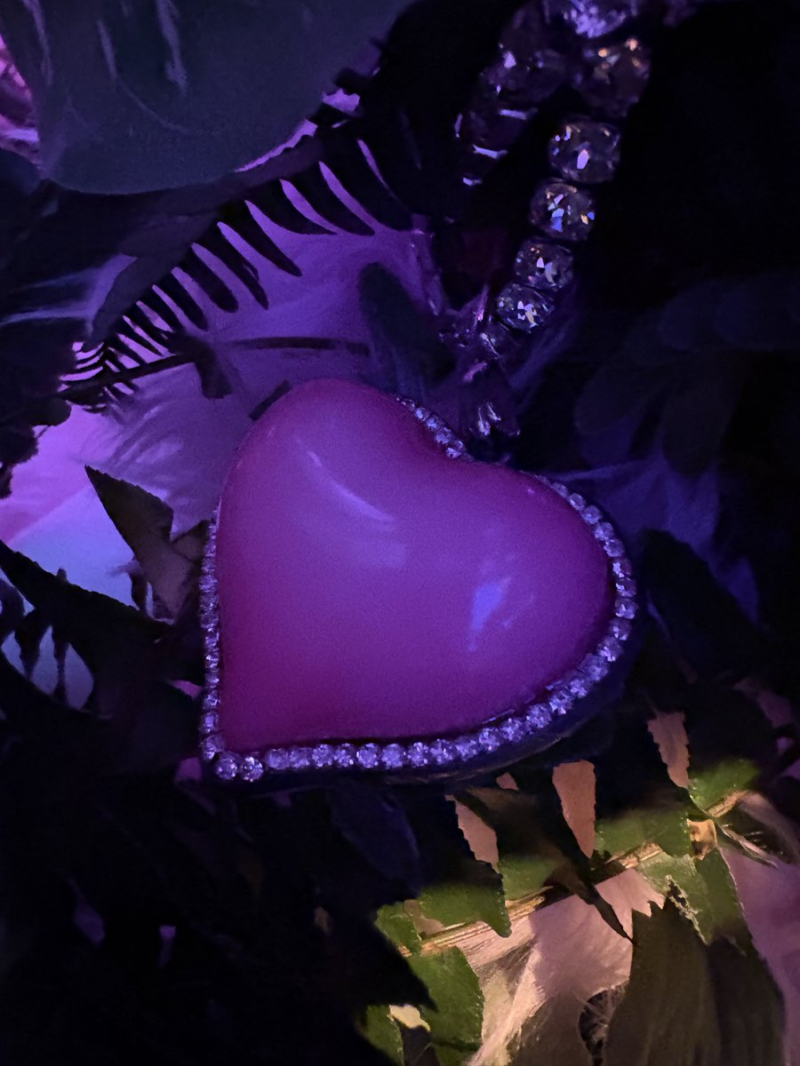 ❤︎ tweet media