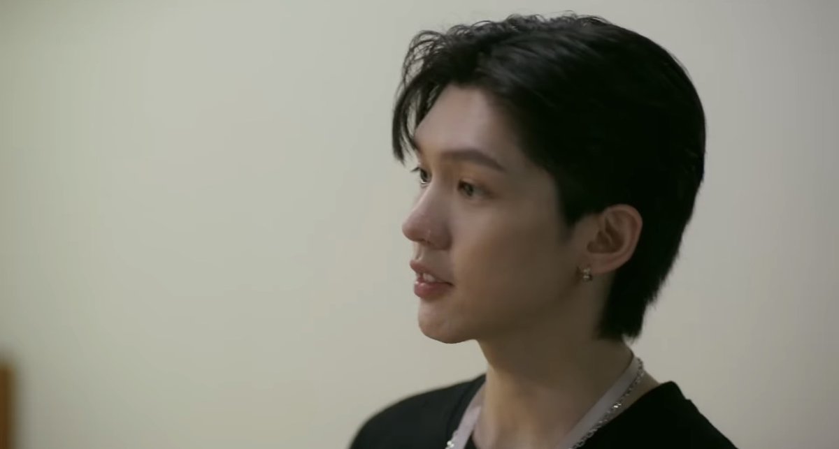 Hello Asian tweet media