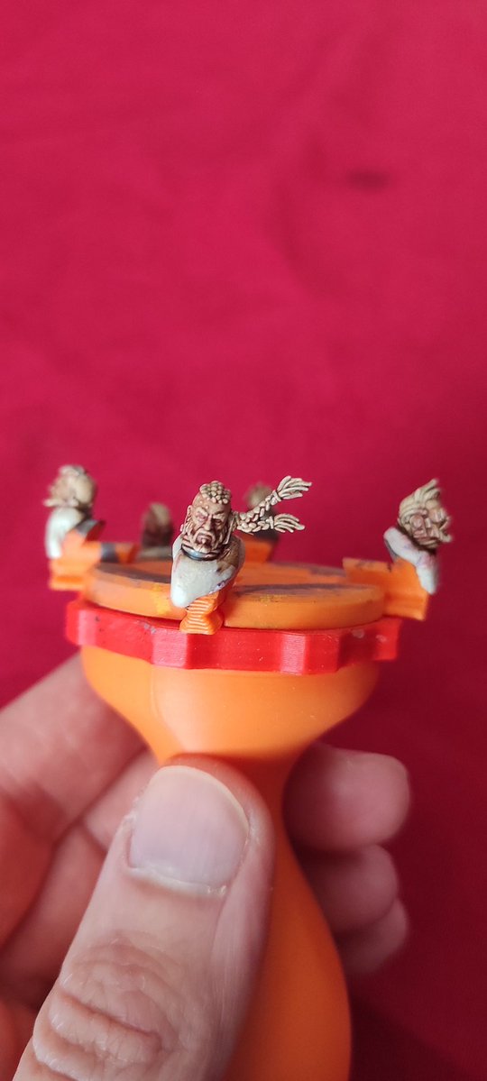 ArxOpus's tweet image. [WIP] Grey Hunters 🐺

C'est le FaceTime 😅
Je peint les 9 têtes d'un coup et j'utilise une méthode très simple qui offre un résultat très intéressant je trouve.

x.com/i/status/20488…

#warhammer40k
#paint