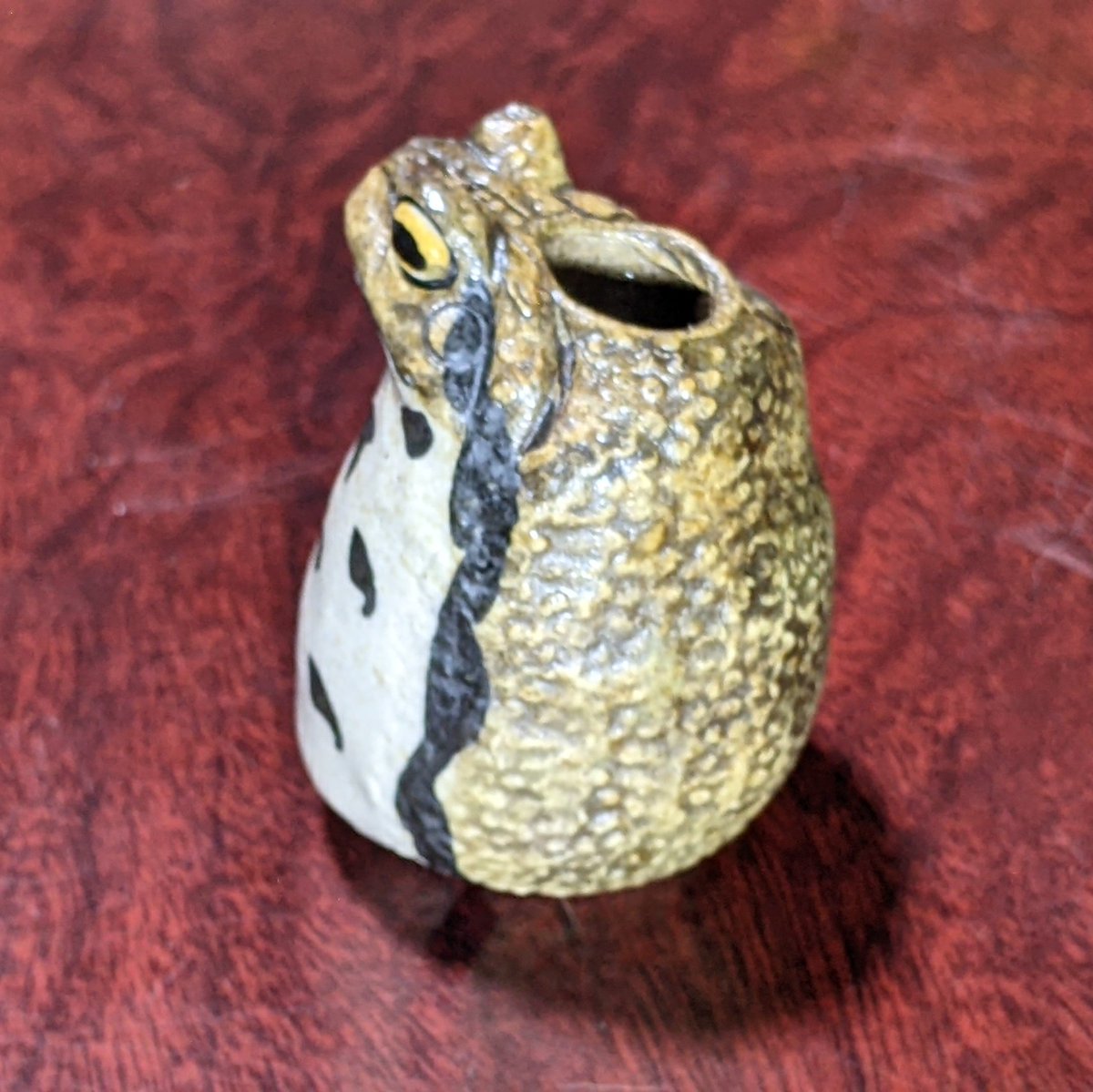 きたむら工房さんのカエル一輪挿し。アマガエルは持ってたけど