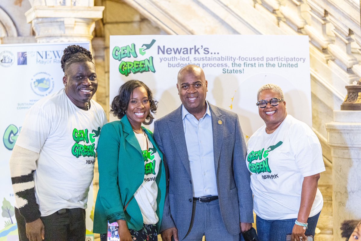 TheLeaguersInc1's tweet image. Newark is going green
At the Gen Green Run of Show in City Hall, leaders like Ras J. Baraka and Nicole Hewitt-Cabral joined students and community groups—including The Leaguers, Inc.—to push for a more sustainable future.
#GenGreen #Newark #Sustainability #YouthVoices