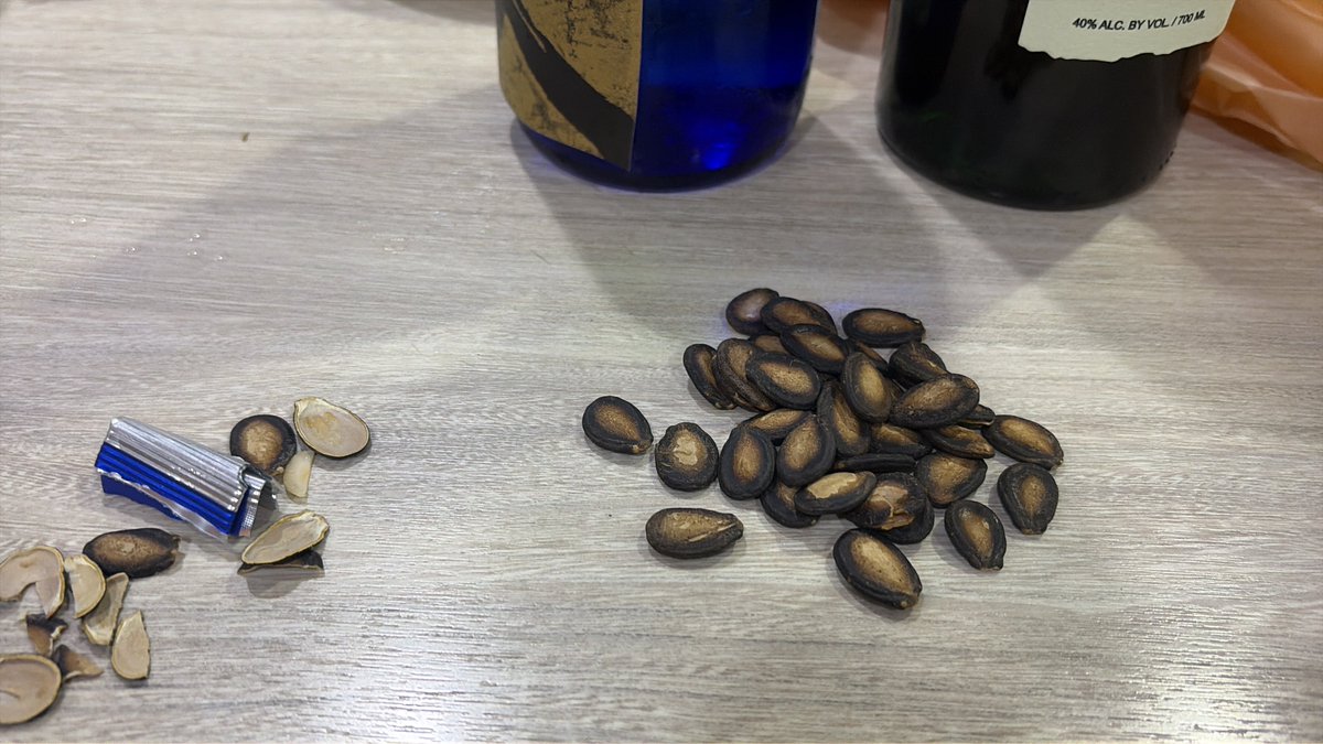 มุมมองบุคคลที่สาม tweet media