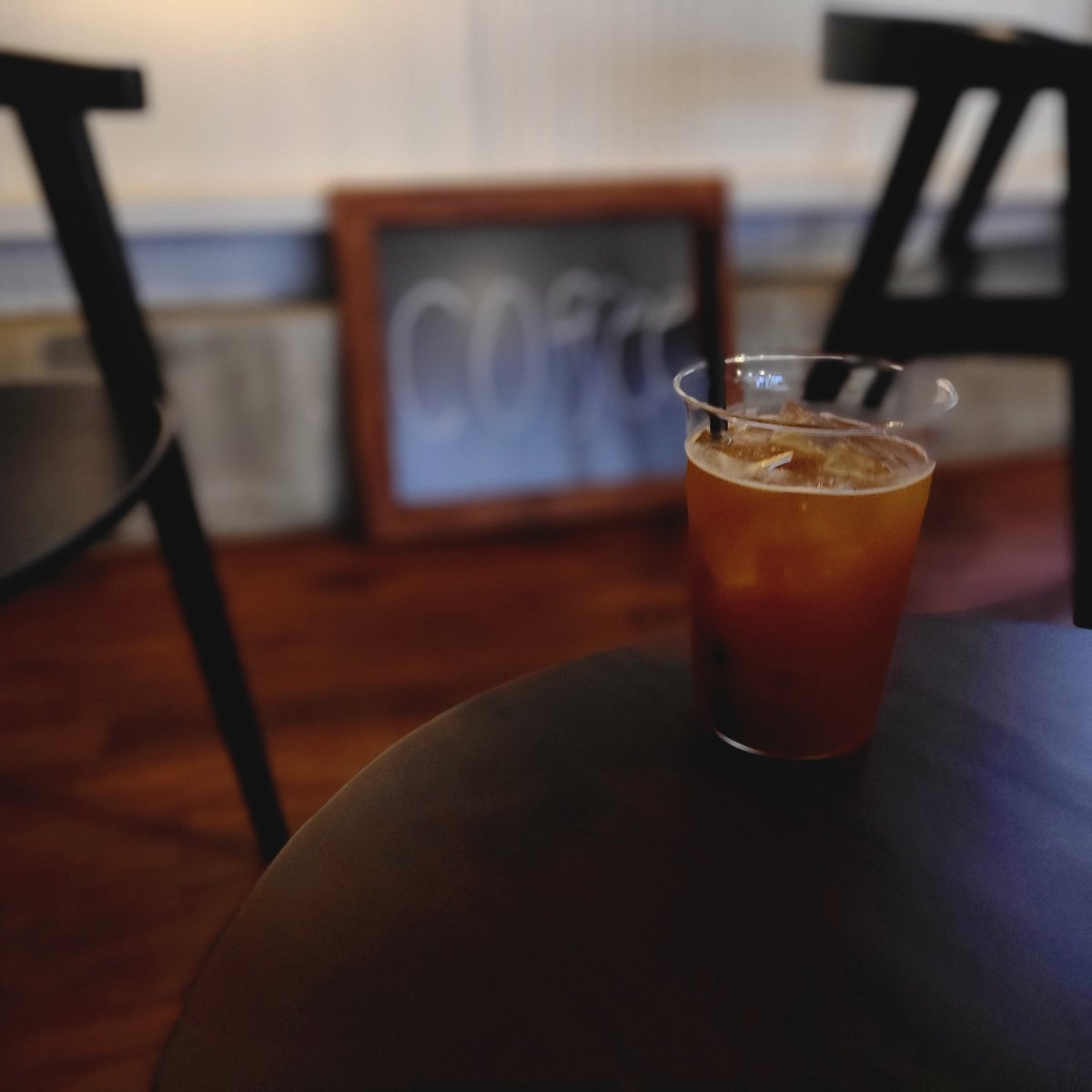 KURO | モノトーンカフェ東京 | 静寂の手前 tweet media