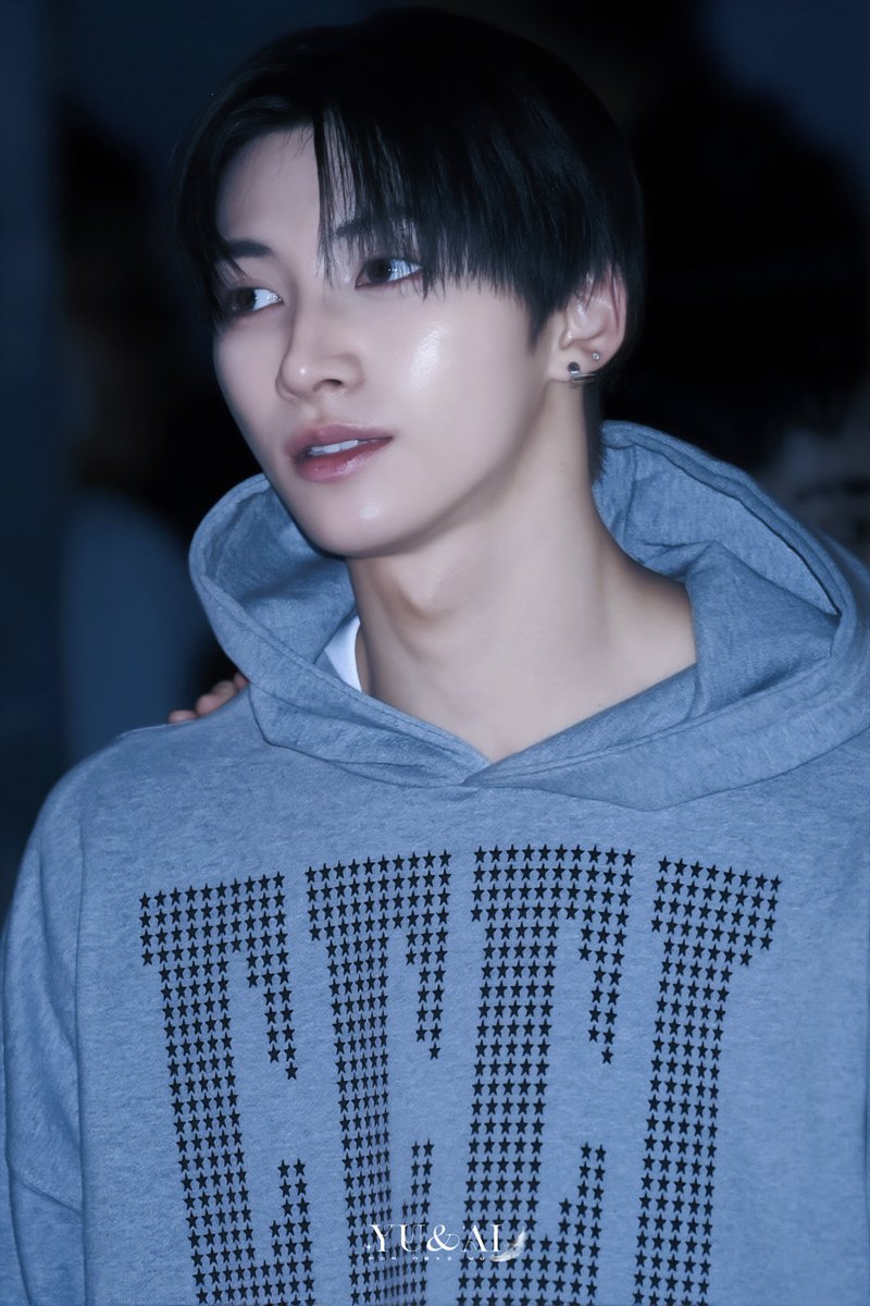 𝗬𝗨 & 𝗔𝗜 tweet media