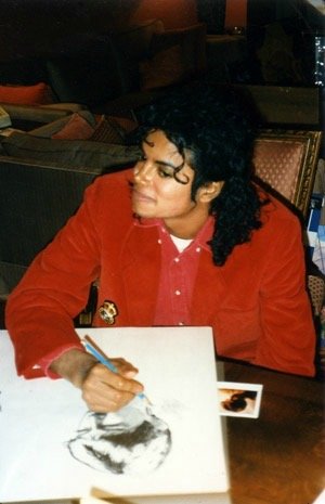 Lady0Dia's tweet photo. @IdongesitUduehe @kunle_kenny Ah! There's a lot to study about MJ. He should be a course in the university. So talented. He could draw. One of the most brilliant minds to ever exist. https://t.co/EuueOxbuWf