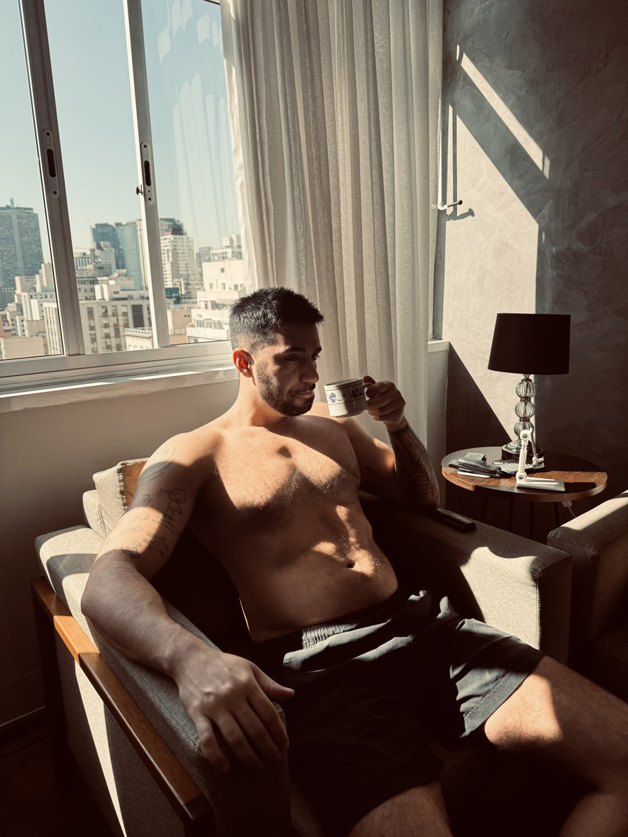 Yuri Oliver tweet media