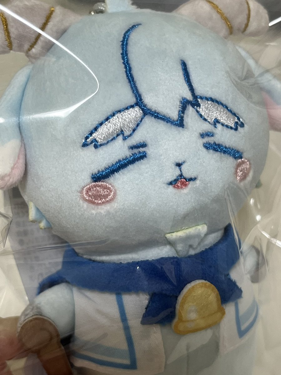 con_56n's tweet photo. 我が家の長老毛の接着面？黄ばんでんだけどwwwみんなこんな感じ？？ https://t.co/OXRnsqsekq