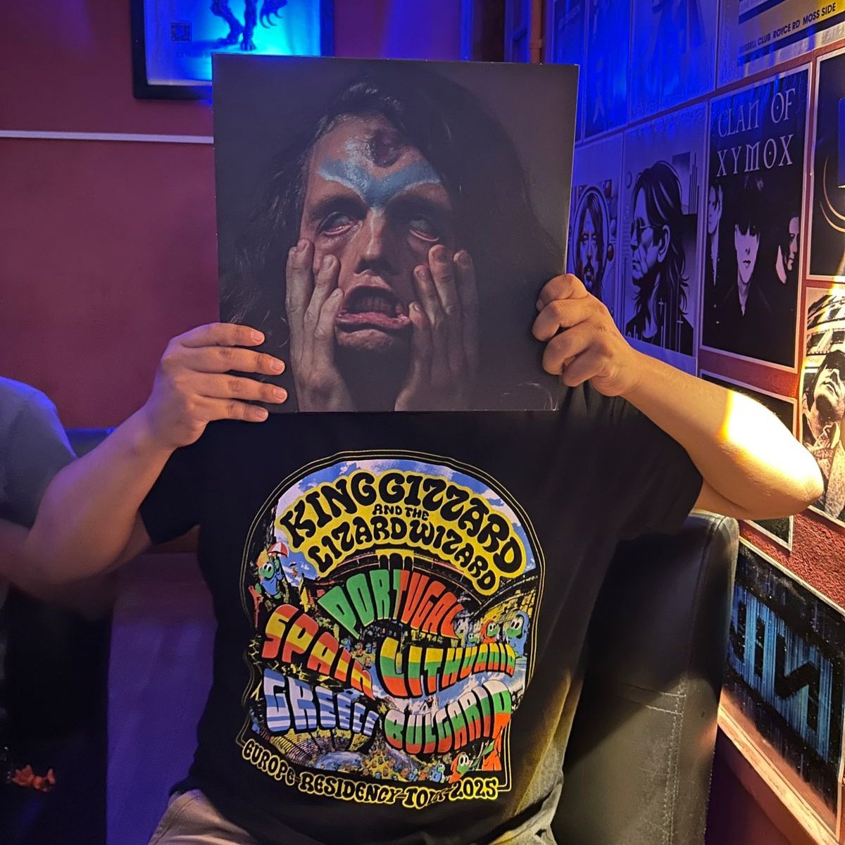 EL NONAGON INFINITY DE KING GIZZARD ESTÁ CUMPLIENDO 10 AÑOS EL DÍA DE HOOOY. SE PONE EN LOOP TODO EL DIA!