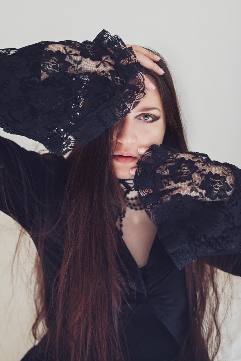 Viiltaja_Jack's tweet image. #autoportrait #portrait #selfportrait #photography #art #goth #gothic #model