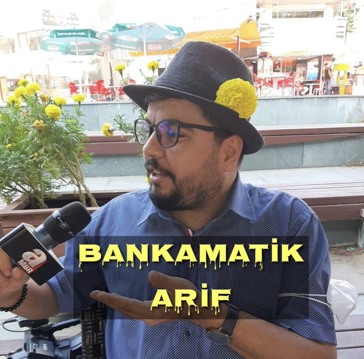 Oturduğun koltuğun hakkını hiç bir zaman veremedin Eczacı! 

CHP 7.  Genel Başkanı  Kemal Kılıçdaroğlu’na defalarca hakaret eden, Berkin Elvan’a küfür eden,üniversitede güvenlik görevlisi olduğu dönemde solcu öğrencilere cop çekip döven, belediyede bankamatik fareliği yapan Arif