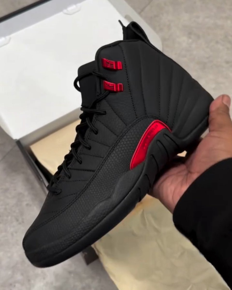 INSANE SNEAKER™ tweet media