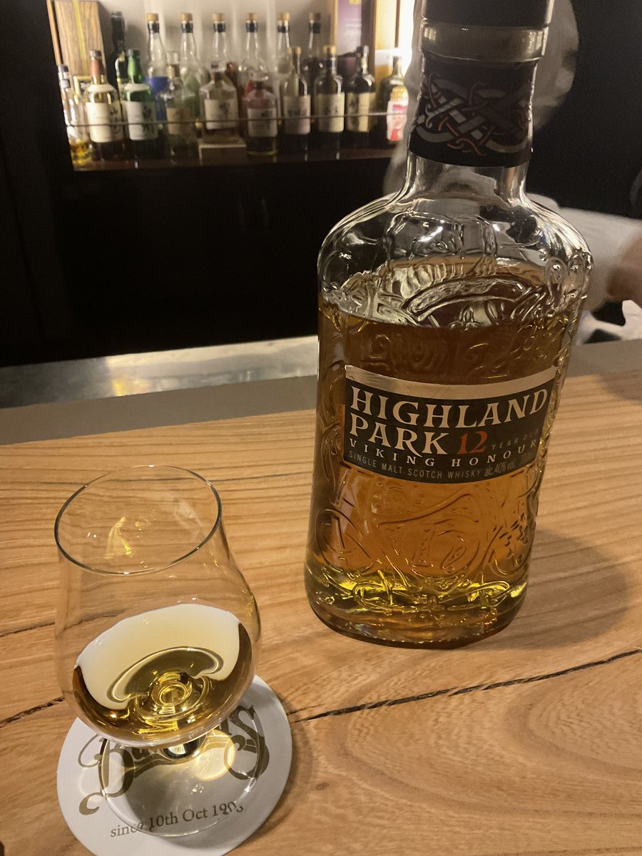 デクナッツ tweet media