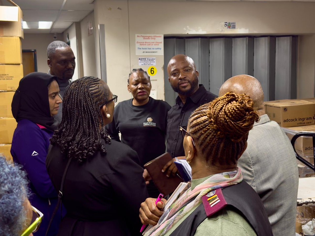 Airzra's tweet image. Gauteng Health Portfolio Committee’s oversight visit to Dr Yusuf Dadoo District Hospital. #GPL@work. We dealt with Infrastructural challenges, Long waiting times at Casualty and OPD, Staff attitudes, Pharmacy issues, Staff Shortages, Medicinal Supply Delays… #GiveYourfeedback