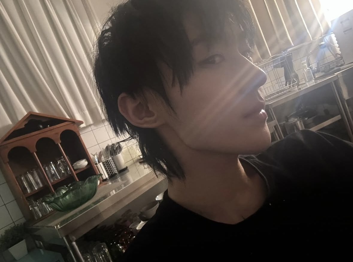 이거 너무 좋다 
일단 배경이 넘 좋아 이유 없음 아 몰라~ ㅎㅎ,,//