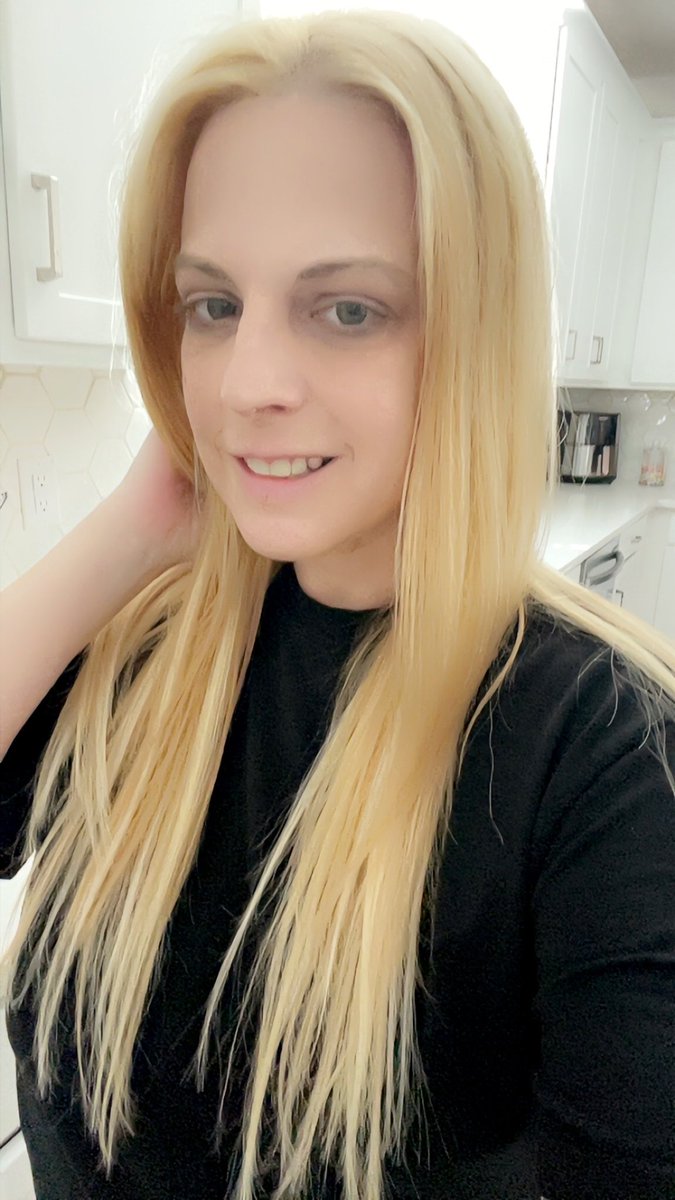 Roxie Rae Fetish Queen tweet media