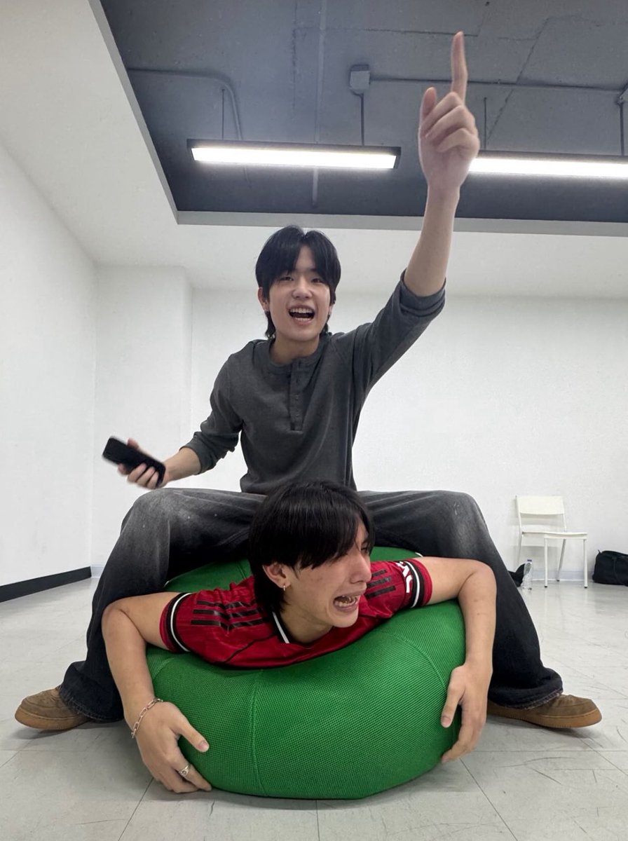 ยัยพส (slow mak) tweet media