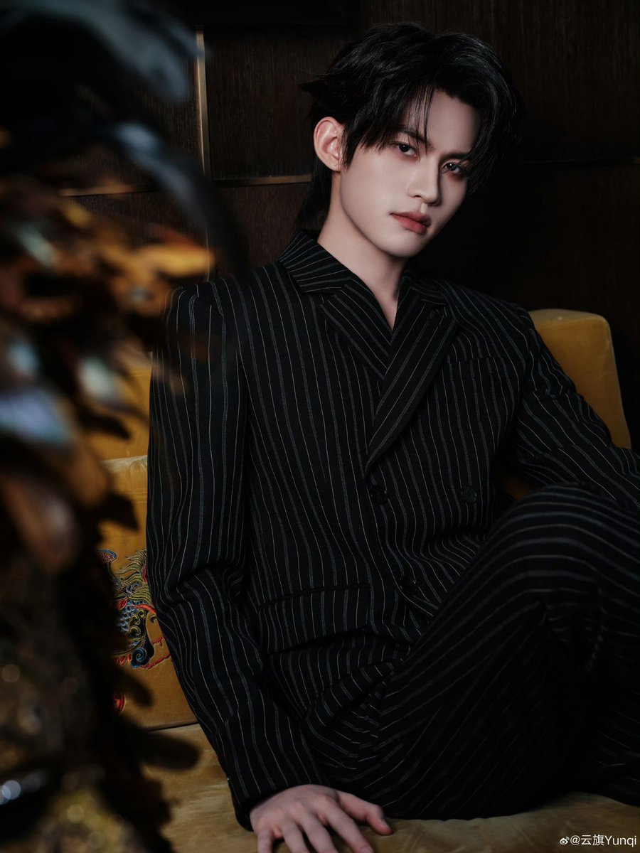YUNQI WEIBO UPDATE 4/29/2026

Today’s look 😎 adding a bit of mystery with a mask

#吾岸 #tomyshore #tomyshoretheseries #云旗 #yunqi #郝熠然 #haoyiran