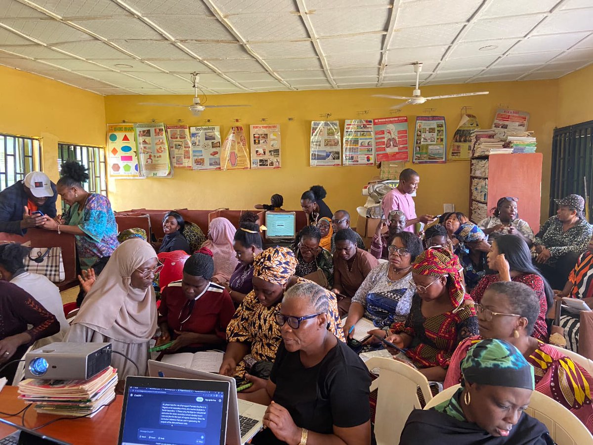 RisingHopeGirls's tweet photo. Nearly 60% of teachers in Nigeria lack digital literacy, impacting gender equity in STEM.

RHGE is closing the gap! Our Train-the-Trainer model equips educators with digital tools &amp; gender-responsive skills to create safe, inclusive classrooms. 
To read more: Link in Bio https://t.co/qVWw9M5U7L