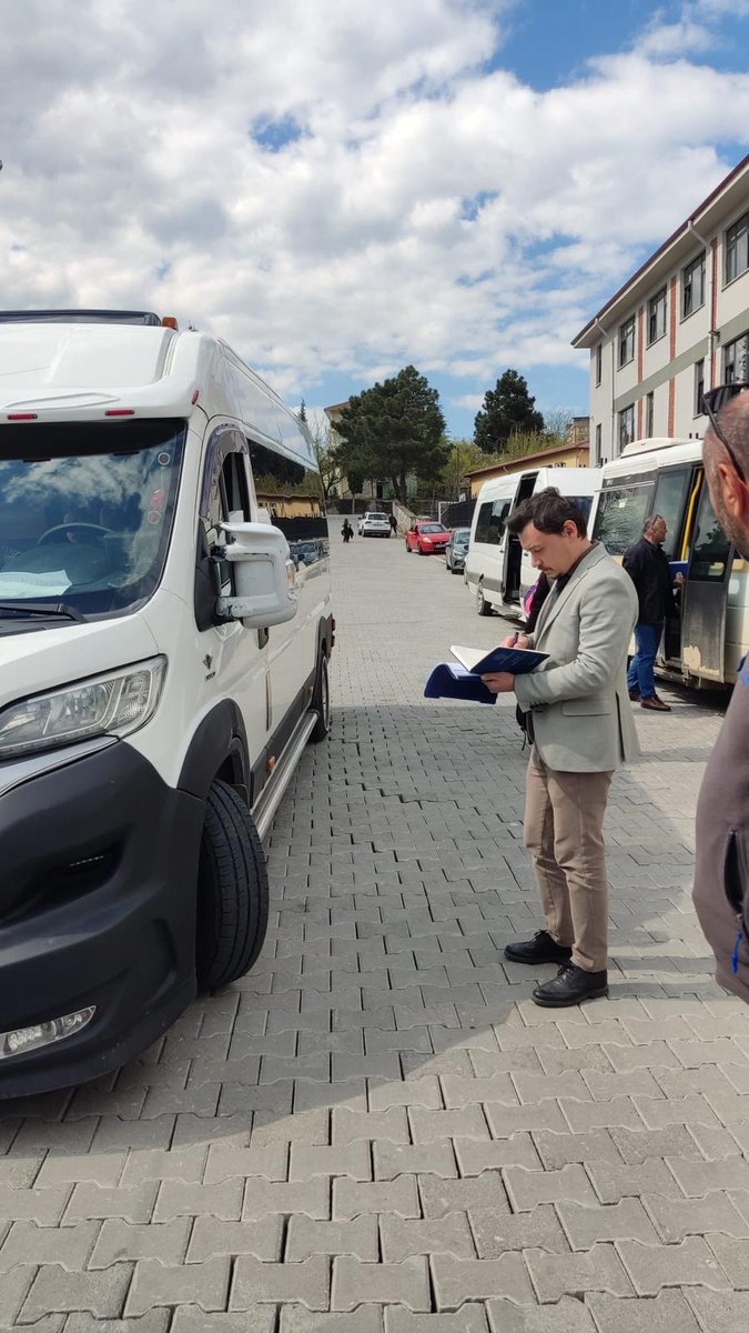 Gümüşova İlçe Milli Eğitim Müdürlüğü ve Gümüşova İlçe Emniyet Müdürlüğü temsilcilerinden oluşan Okul Servis Araçları Denetim Komisyonu tarafından ilçemiz okullarına taşıma yapan servis şoförlerine yönelik denetim gerçekleştirildi.

<a href="/tcmeb/">Millî Eğitim Bakanlığı</a>
<a href="/duzce_mem/">Düzce İl Milli Eğitim Müdürlüğü</a>
<a href="/gulsenozer9/">Gülşen ÖZER</a>
<a href="/YunusYI045481/">Yunus YILDIZ</a>