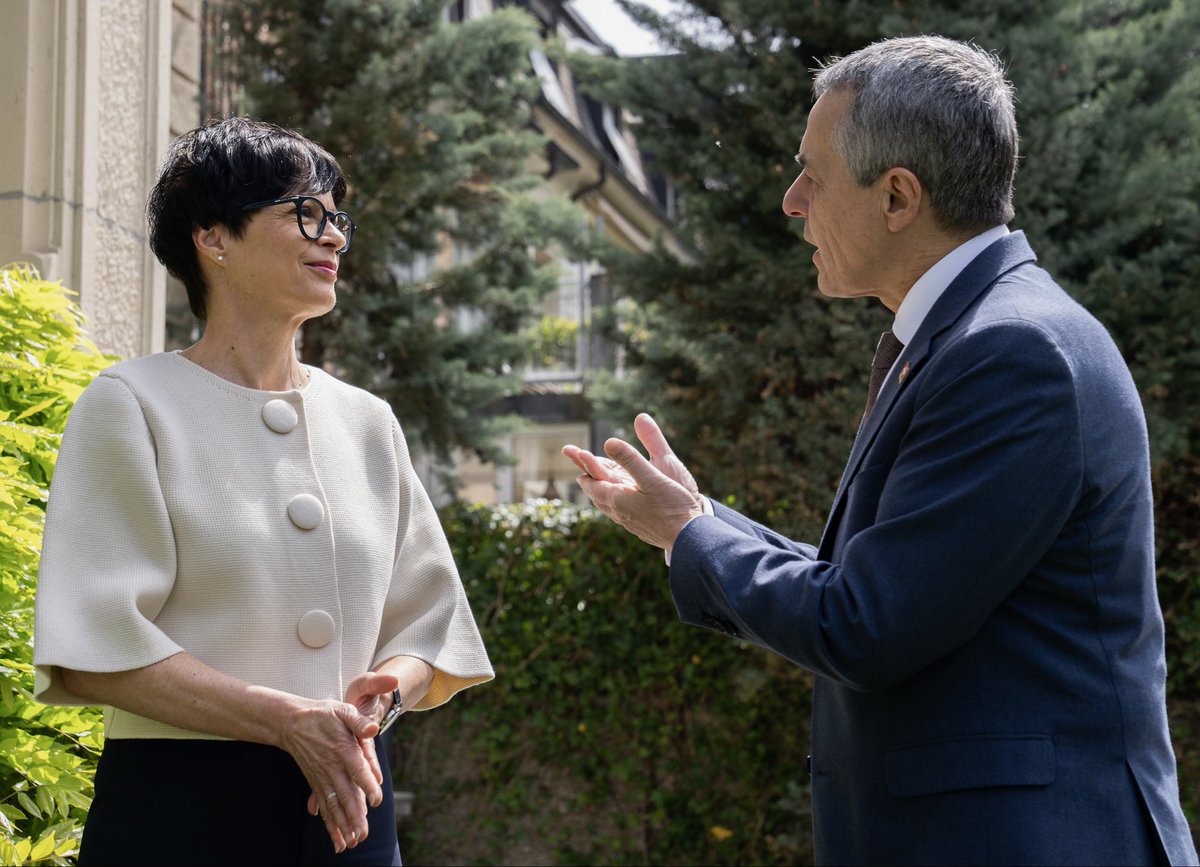 ignaziocassis's tweet image. I had the pleasure of meeting the European Commissioner for Enlargement, @MartaKosEU, in #Bern. We had a constructive exchange on🇨🇭-🇪🇺 relations, with a particular focus on #Switzerland’s continued engagement in #Ukraine and the Western Balkans.
