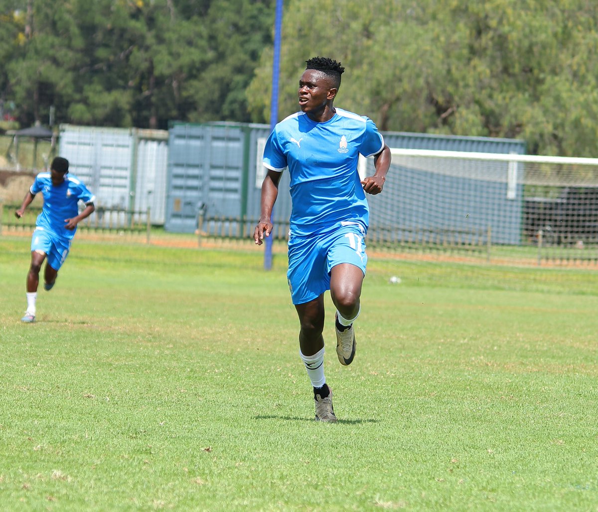 AmaTuks's tweet photo. #insidetraining⚽ https://t.co/LsOI8eBmSu