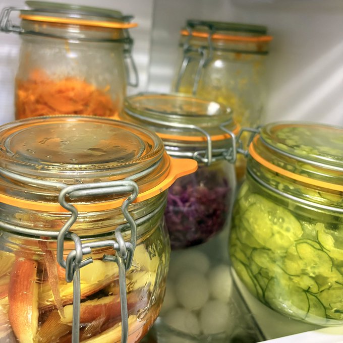 フープロ買って張り切りすぎてつかれた😂
にんじんラペ・もやしのナムル・紫キャベツのマリネ・ミョウガの酢漬け・きゅうりのピリ辛和え、あとは厚揚げの煮物・蒸しささみ・ブロッコリー弁当……以上つくりおき🥦 