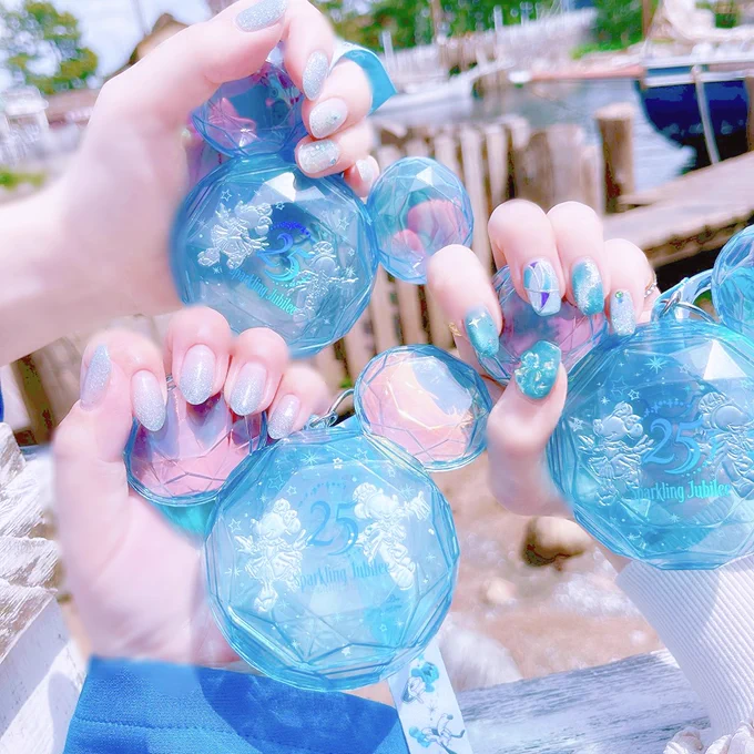 様々なきらめきブルー