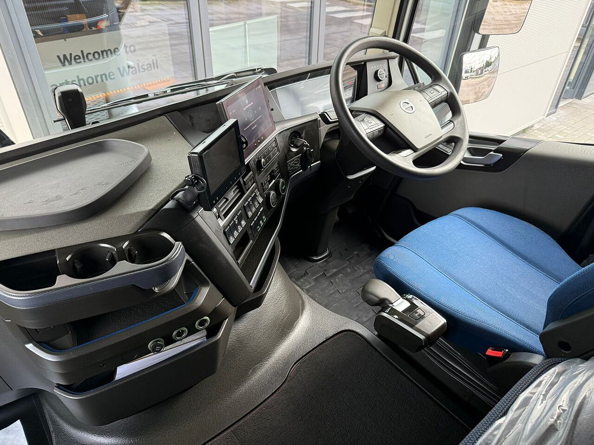 HartshorneGroup's tweet image. For Sale: Volvo FH 460hp Turbo Compound
Registration: 30/09/2022
Mileage: 656,000kms

For specification highlights include:
facebook.com/HartshorneGrou…

Bradley Priddey: 07386 661750

#VolvoTrucks #Volvo #QualityUsedVolvoTrucks