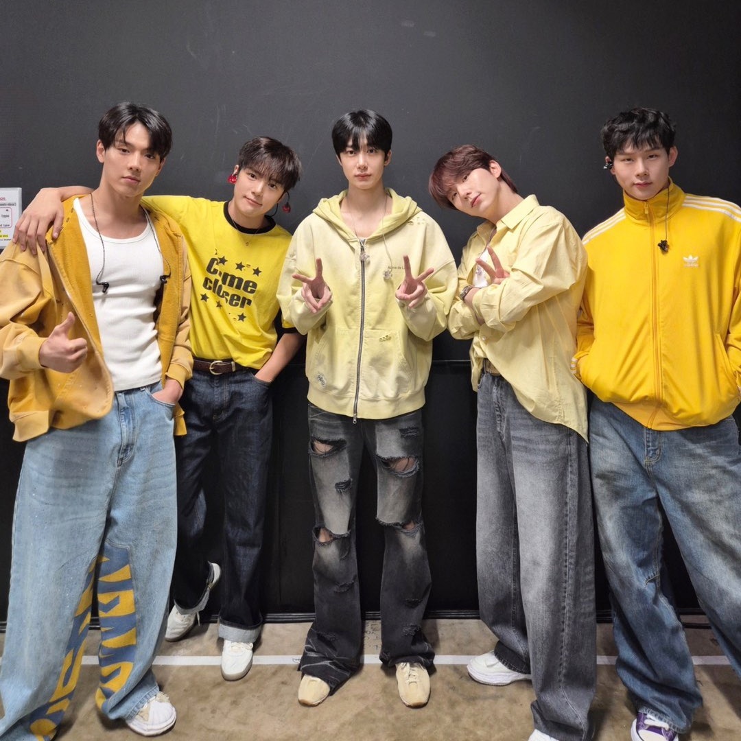 Miyuv ⋈ᴹᵇᵇ 𝑼𝒏𝒇𝒐𝒍𝒅 tweet media