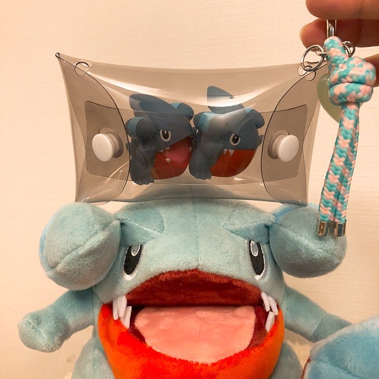 すりみ tweet media