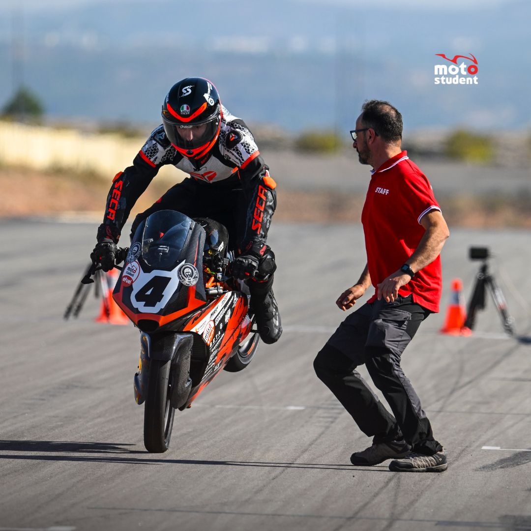 MotoStudent tweet media