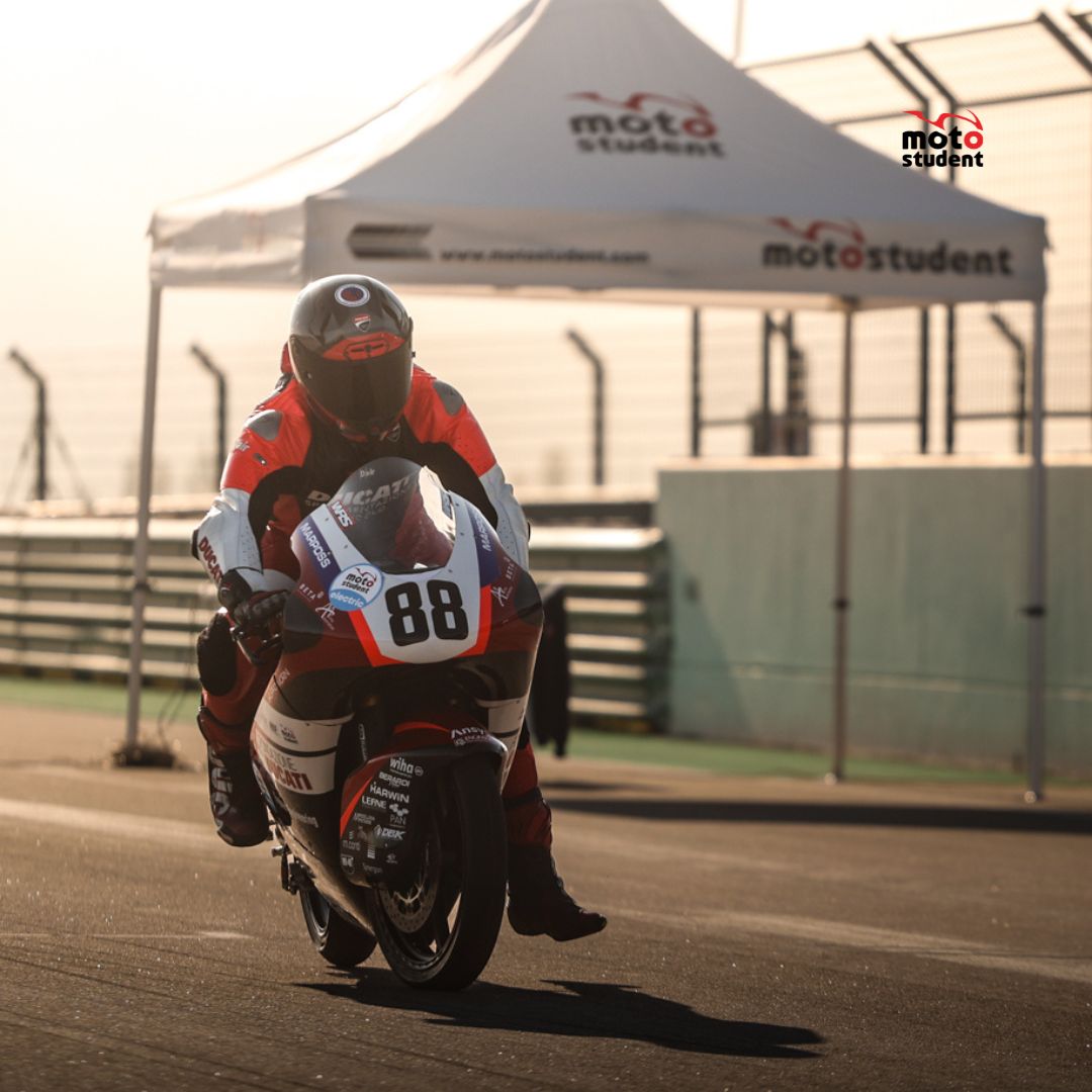 MotoStudent tweet media