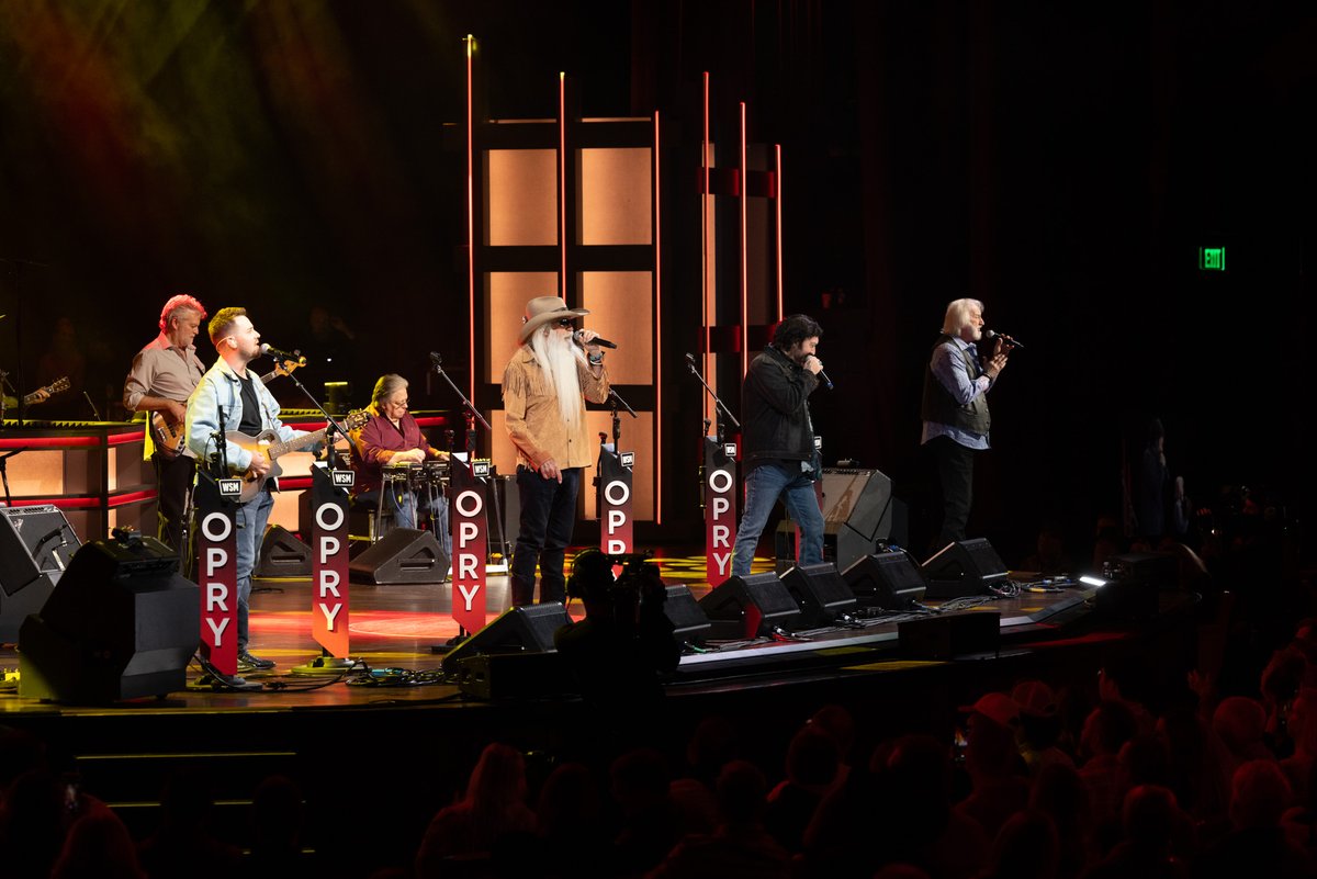 Grand Ole Opry tweet media