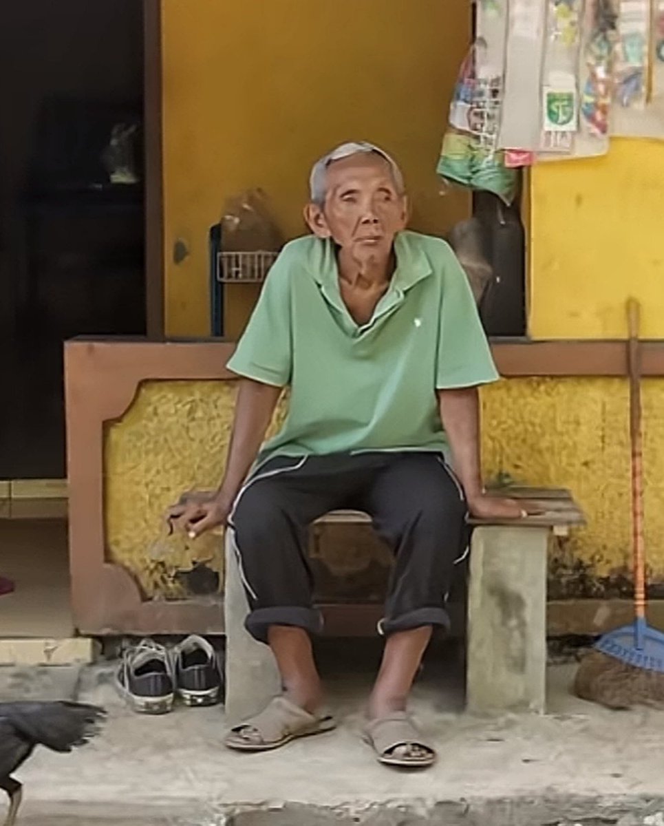 myshawti's tweet photo. Setiap ada kecelakaan KA pasti cerita bapak ini ke UP tapi sayangnya setiap kali muncul tidak pernah ada yang berubah bahkan untuk mendapatkan keadilan. Hidup beliau masih tetap sama.

Mari warga X kita bantu bapak ini untuk mendapatkan keadilan dan hak-haknya lagi, WARGA BANTU WARGA