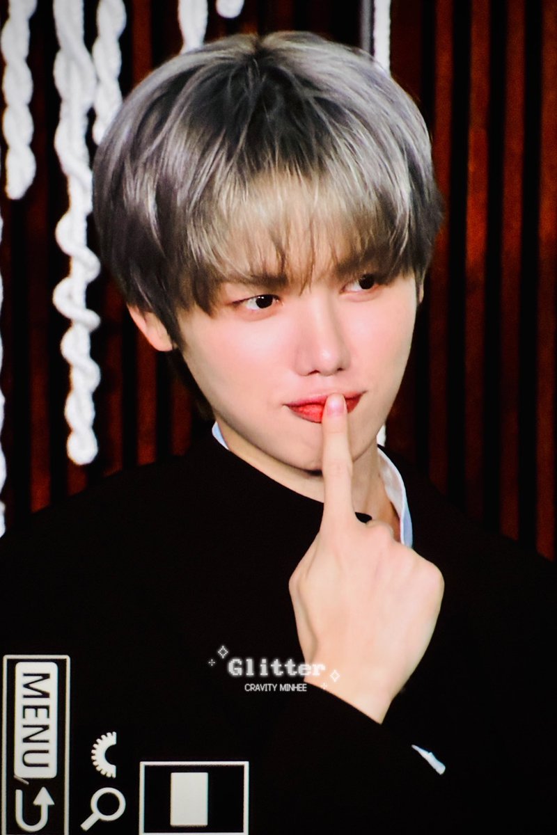 𝙂𝙡𝙞𝙩𝙩𝙚𝙧 tweet media