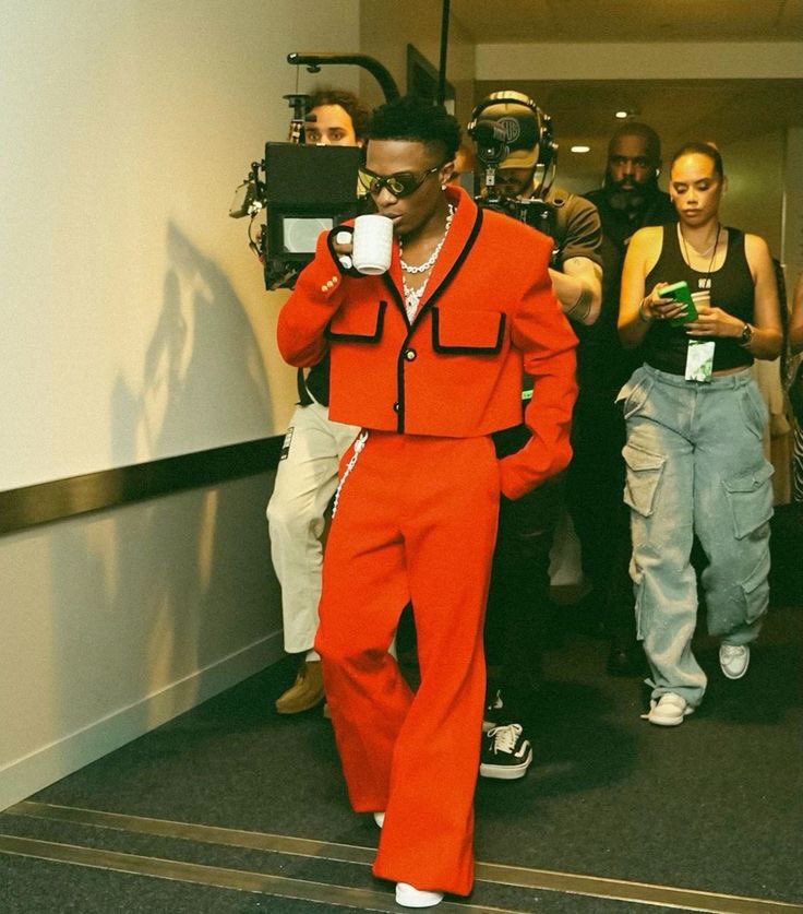 mail_afiya's tweet photo. 30 BG                  Or              Wizkid FC ?? https://t.co/clcw0Z6WK0