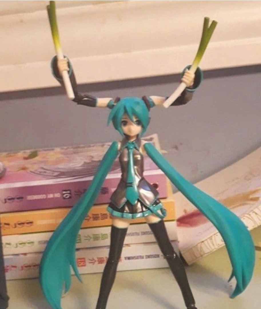 Miku tweet media