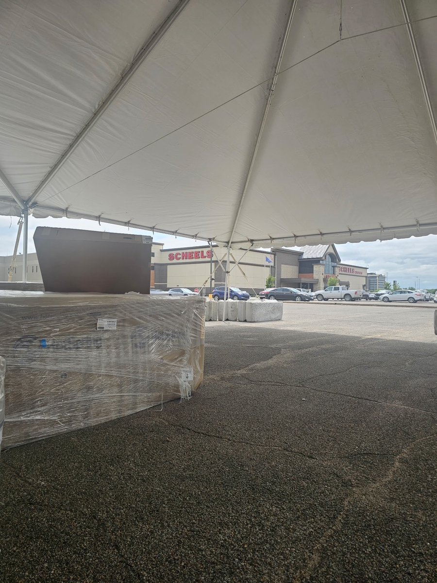 🎉We are setting up for our Hot Tub and Pool Expo in the Scheel's parking lot! The Expo starts this Thursday at 10 am! Come see us for some amazing deals on pools, hot tubs, swim spas, cold plunges, and much more! 👇

bit.ly/3yxb9m9