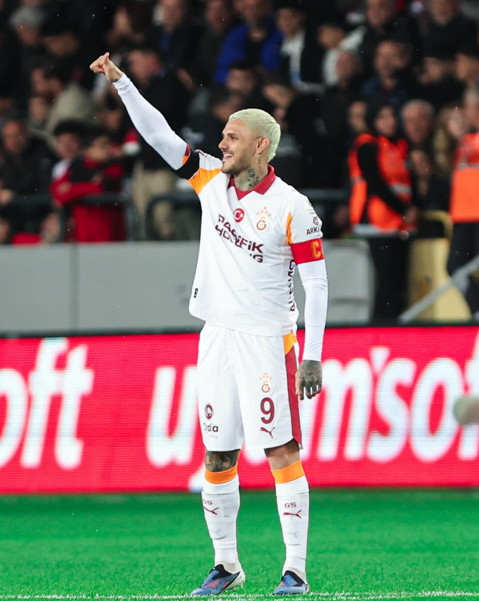 𝙅𝙤𝙖𝙦𝙪𝙞𝙣 tweet media