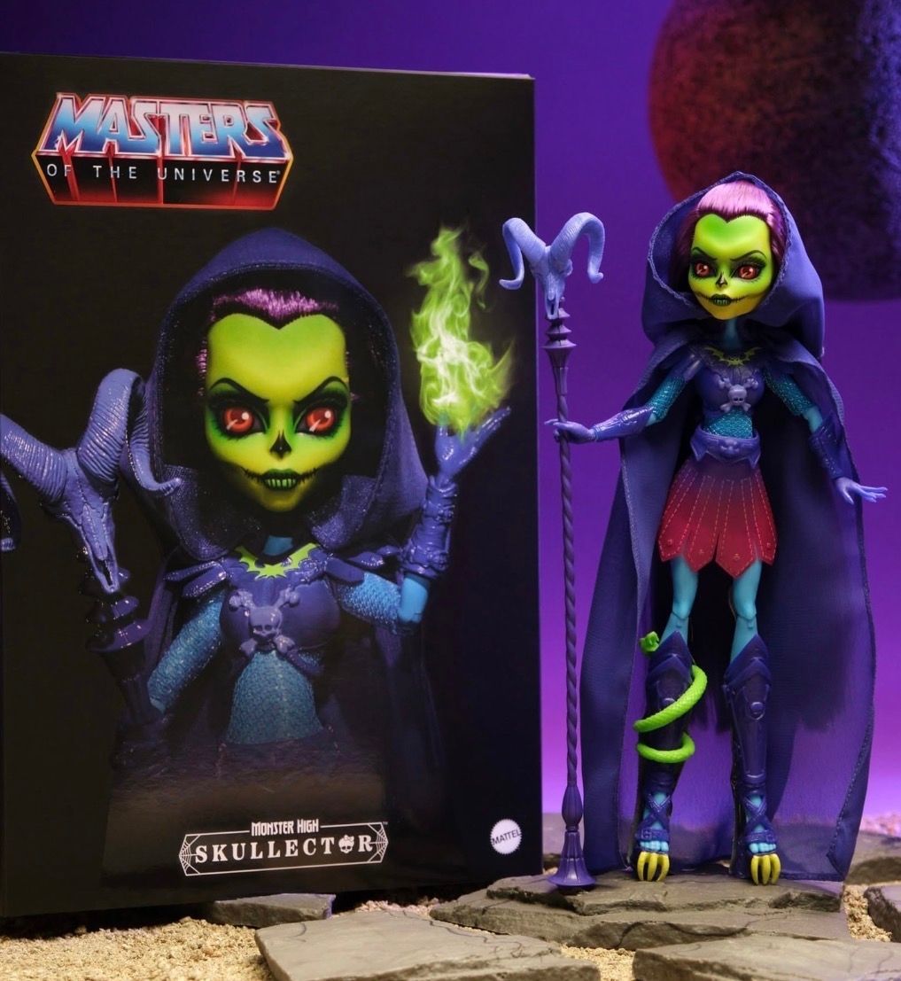 DrawDeRosa_'s tweet photo. redesign the new monster high x Skeletor doll.. I’m a big fan of the MH dolls however recently I’ve been pretty unimpressed with these new releases so I thought it’d be fun to design the doll myself which version is your favorite?? 
#monsterhighdoll #fanart #skeletor #redesign https://t.co/aQrlcr8Npb
